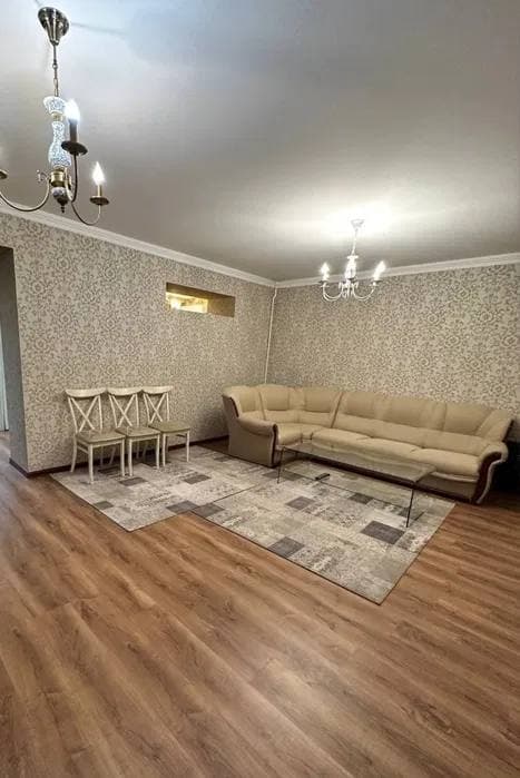4-room · 100 m² · Mirzo-Ulug'bek