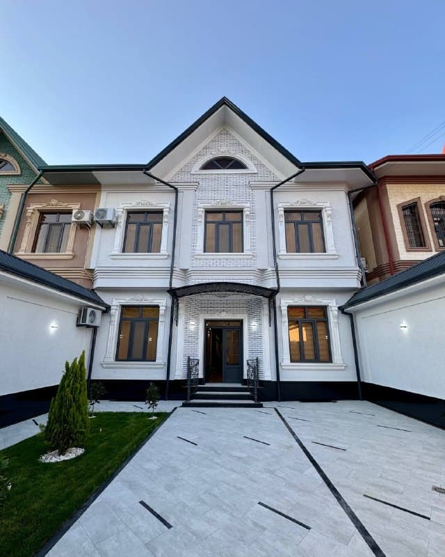 5-room · 370 m² · Mirzo-Ulug'bek · House for sale