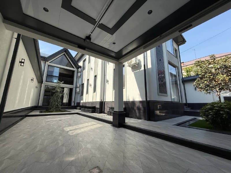 5-room · 600 m² · Mirzo-Ulug'bek