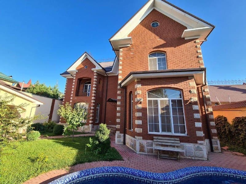 7-room house · 400 m² · Mirzo-Ulug'bek