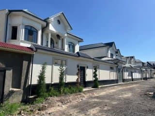 5-room house · 3.3 sotihs · Yunusobod