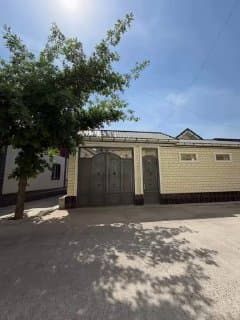 4-room house · 1.8 sотих · Yashnobod